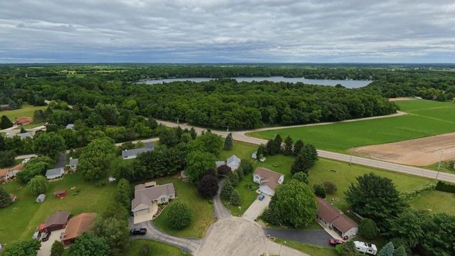 W5182 Jason ROAD, Elkhorn, WI 53121