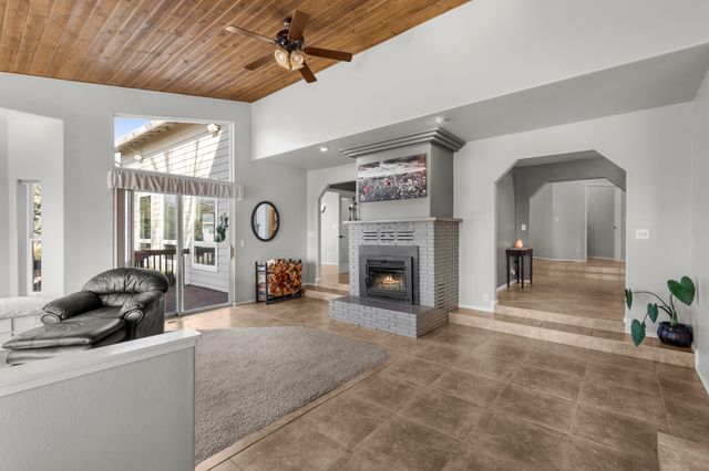 4935 Cherry Lane, Medford, OR 97504