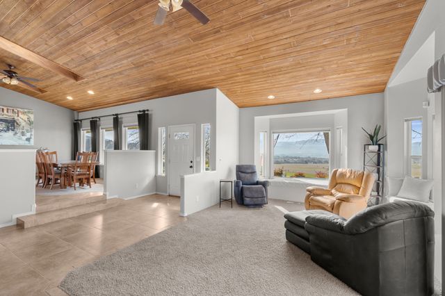 4935 Cherry Lane, Medford, OR 97504