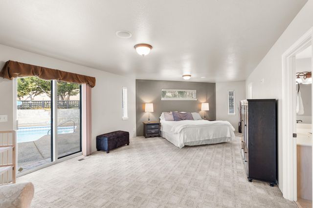 4935 Cherry Lane, Medford, OR 97504