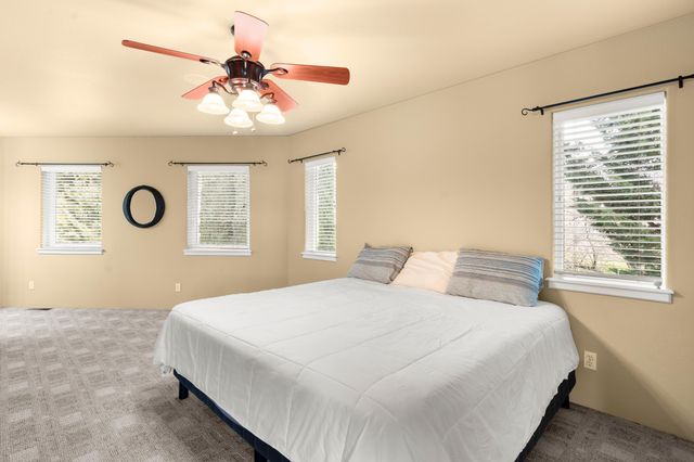 4935 Cherry Lane, Medford, OR 97504