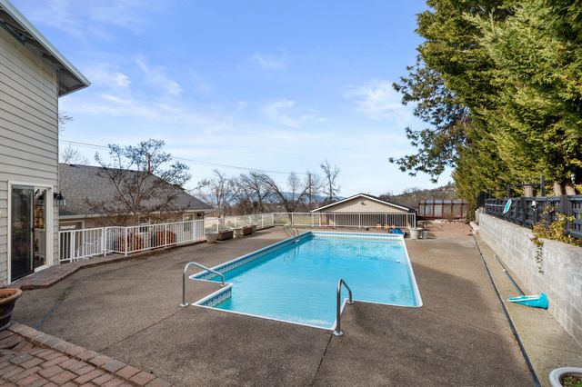 4935 Cherry Lane, Medford, OR 97504