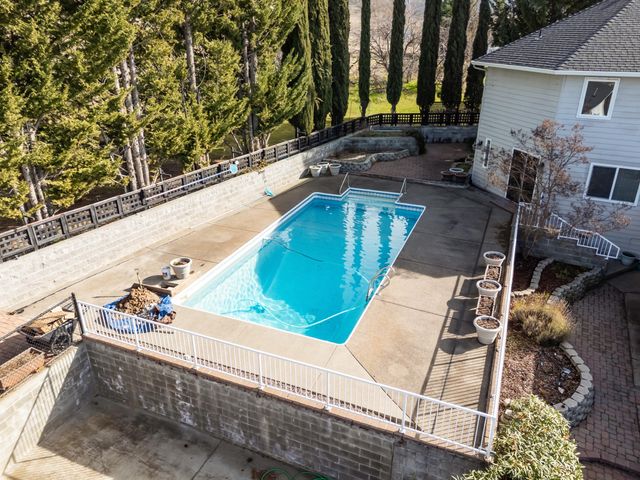 4935 Cherry Lane, Medford, OR 97504