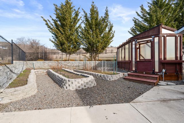 4935 Cherry Lane, Medford, OR 97504