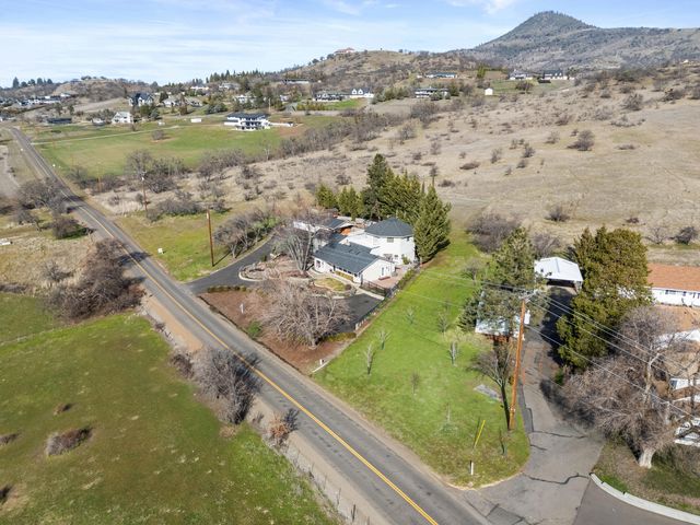 4935 Cherry Lane, Medford, OR 97504