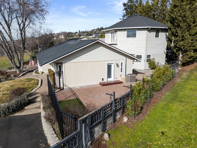 4935 Cherry Lane, Medford, OR 97504