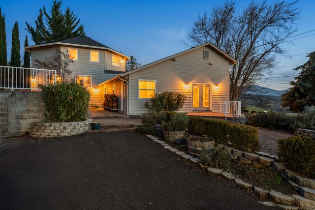 4935 Cherry Lane, Medford, OR 97504