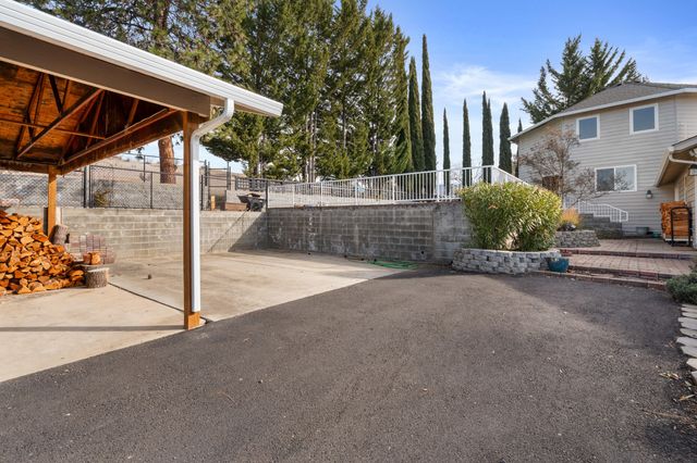 4935 Cherry Lane, Medford, OR 97504