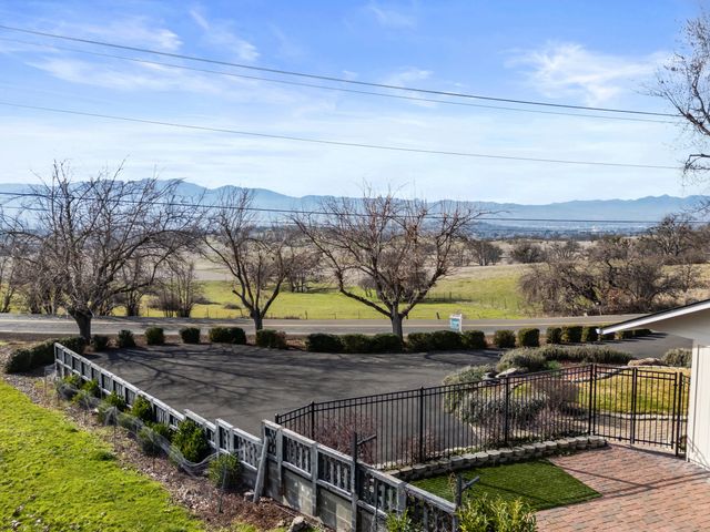 4935 Cherry Lane, Medford, OR 97504