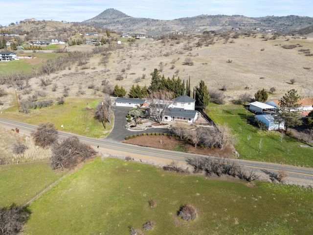 4935 Cherry Lane, Medford, OR 97504