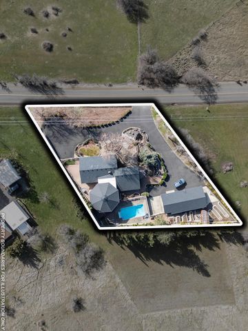 4935 Cherry Lane, Medford, OR 97504