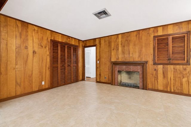 707 N JOHNSON STREET, Plant City, FL 33563