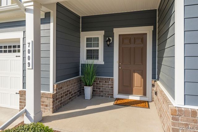 7009 Desert Candle Dr, Moseley, VA 23120