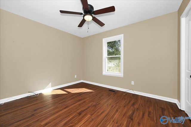 207 Walker Drive SW, Arab, AL 35016