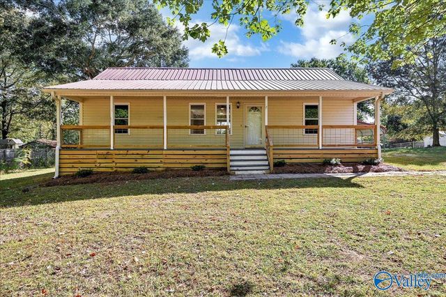 207 Walker Drive SW, Arab, AL 35016