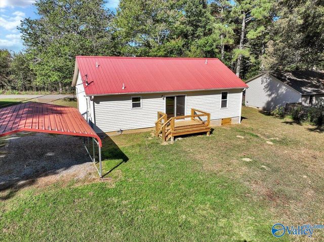 207 Walker Drive SW, Arab, AL 35016