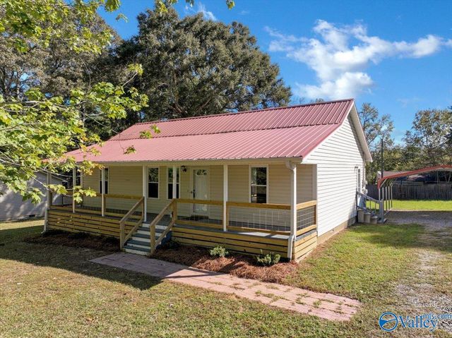 207 Walker Drive SW, Arab, AL 35016