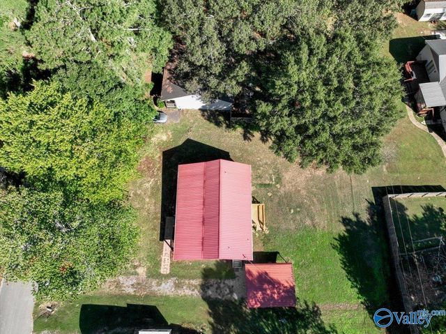 207 Walker Drive SW, Arab, AL 35016