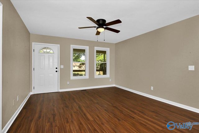 207 Walker Drive SW, Arab, AL 35016