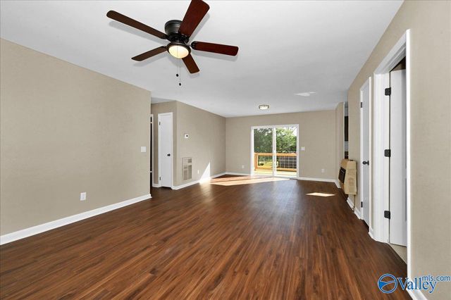 207 Walker Drive SW, Arab, AL 35016