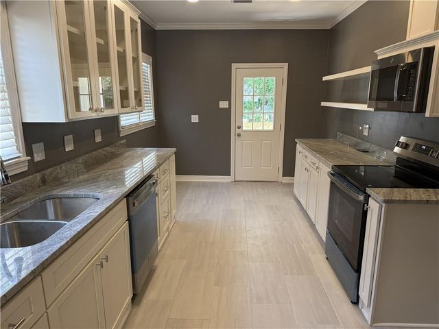 16 Carlen Street S, Mobile, AL 36606