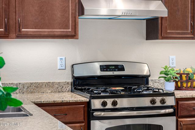 6202 E MCKELLIPS Road 297, Mesa, AZ 85215