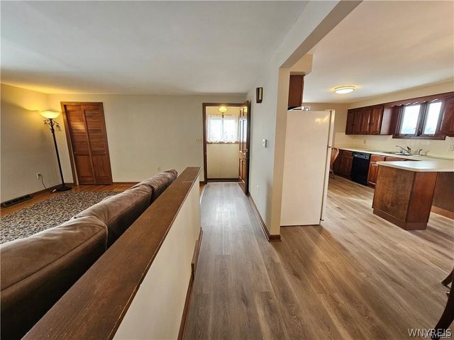 82 Dartwood- Upper Unit Drive, Cheektowaga, NY 14227