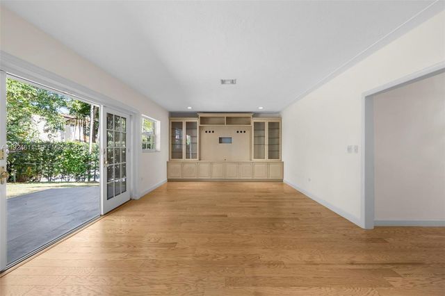 911 Andres Ave, Coral Gables, FL 33134