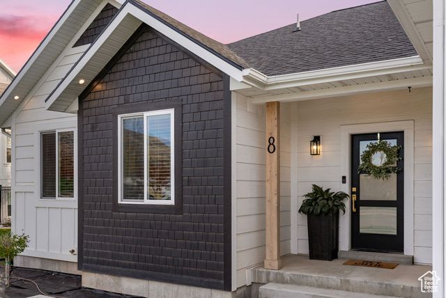 8 E 400 N, Millville, UT 84326