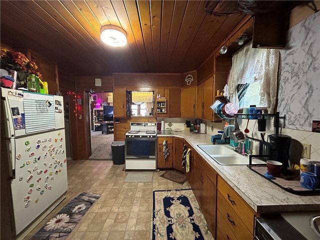 302 Harvard Street, St Joseph, MO 64504