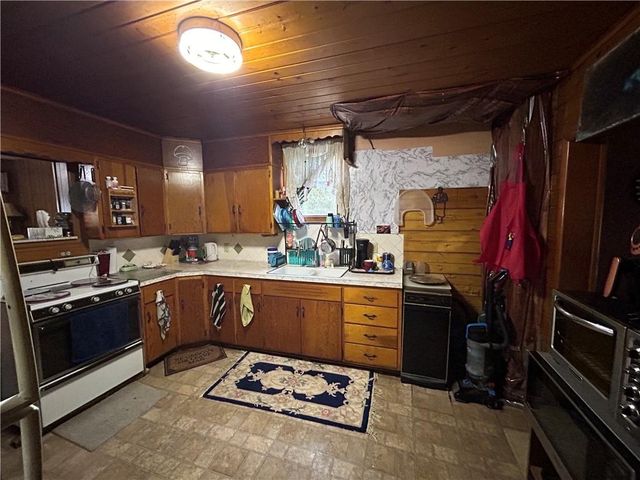 302 Harvard Street, St Joseph, MO 64504