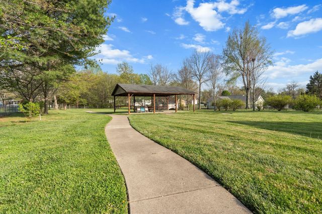 2360 Highway 31 W Apt 104, White House, TN 37188