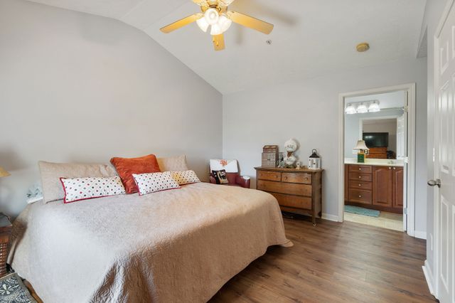 2360 Highway 31 W Apt 104, White House, TN 37188