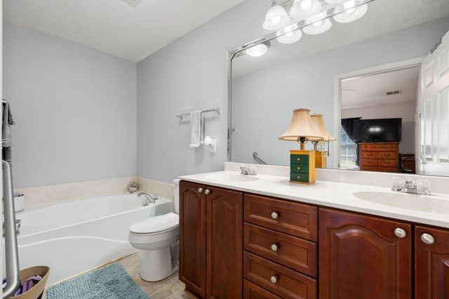 2360 Highway 31 W Apt 104, White House, TN 37188