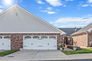 2360 Highway 31 W Apt 104, White House, TN 37188