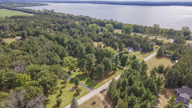 1879 Lakeview Drive, Friendship, WI 53934