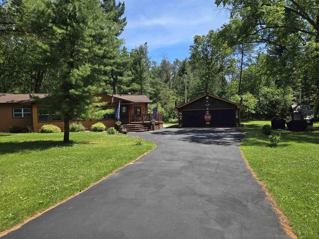 1879 Lakeview Drive, Friendship, WI 53934