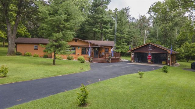 1879 Lakeview Drive, Friendship, WI 53934