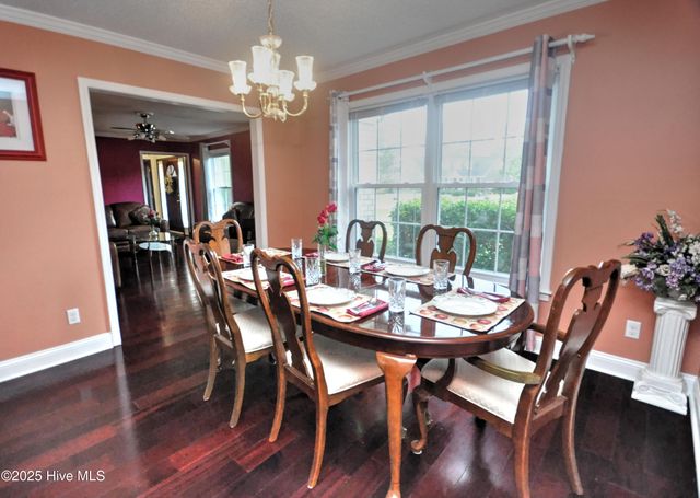 10 Queens Grant Circle SW, Shallotte, NC 28470