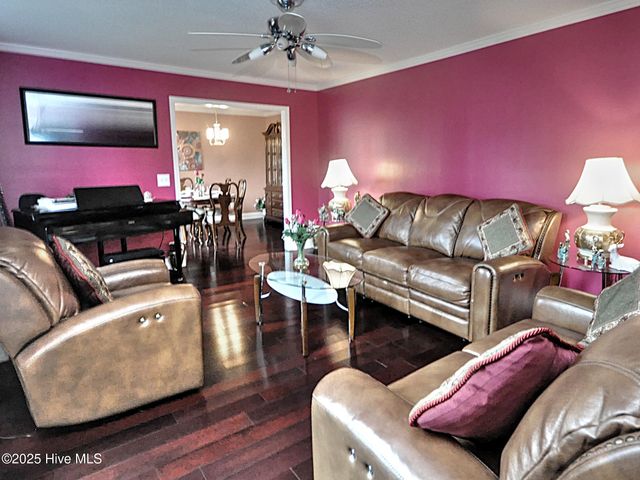 10 Queens Grant Circle SW, Shallotte, NC 28470