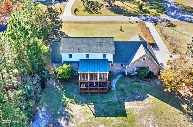 10 Queens Grant Circle SW, Shallotte, NC 28470