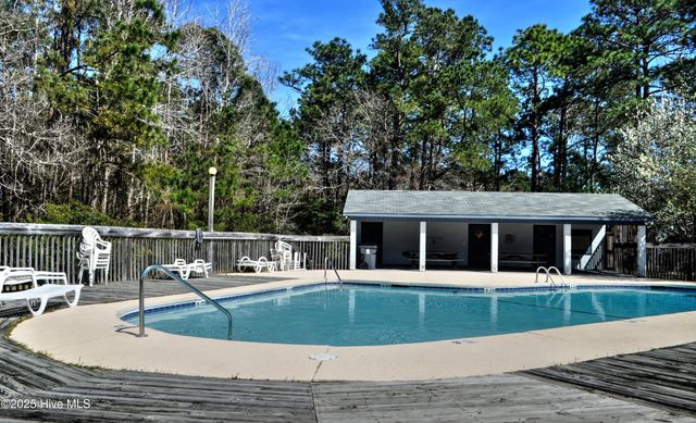 10 Queens Grant Circle SW, Shallotte, NC 28470