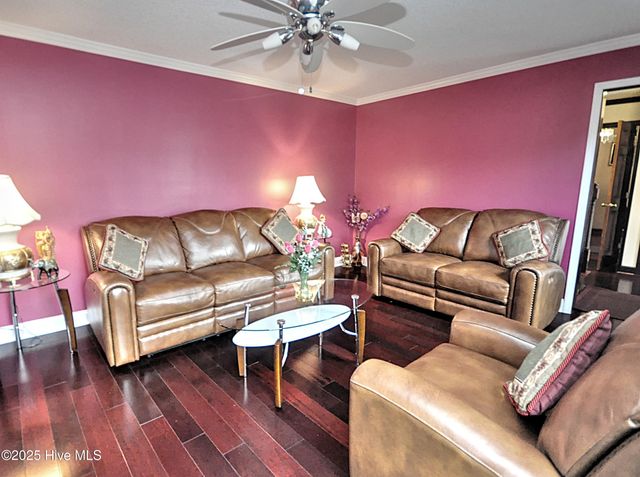 10 Queens Grant Circle SW, Shallotte, NC 28470