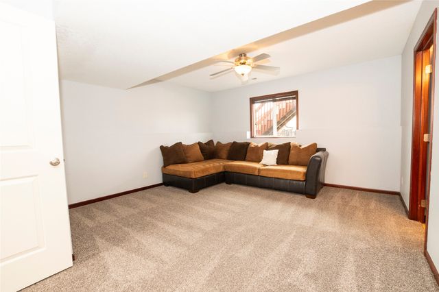 2315 Maplewood Drive, Granger, IA 50109