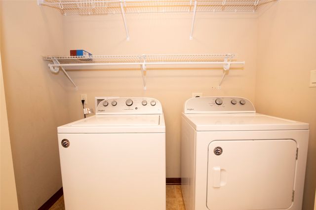 2315 Maplewood Drive, Granger, IA 50109