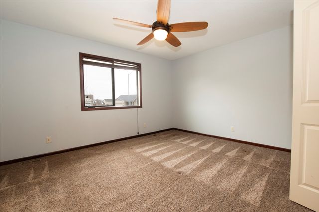 2315 Maplewood Drive, Granger, IA 50109