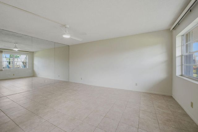 132 CAMBRIDGE F 132, West Palm Beach, FL 33417