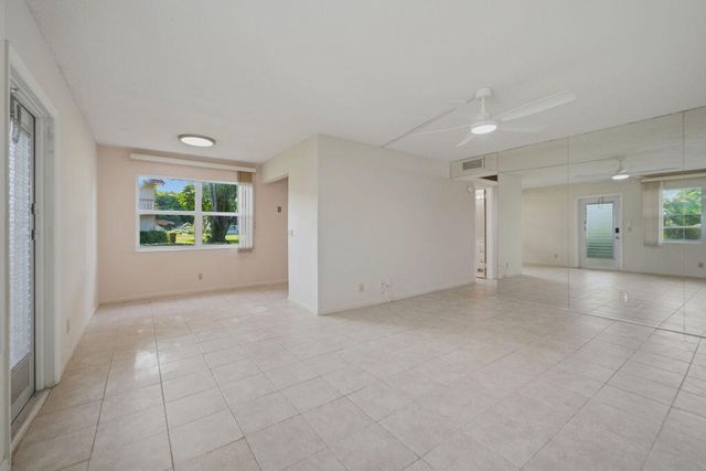 132 CAMBRIDGE F 132, West Palm Beach, FL 33417