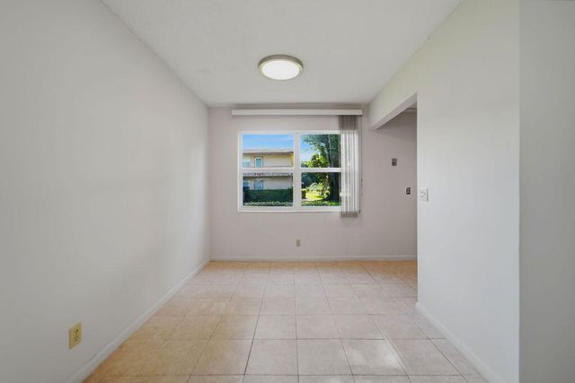 132 CAMBRIDGE F 132, West Palm Beach, FL 33417