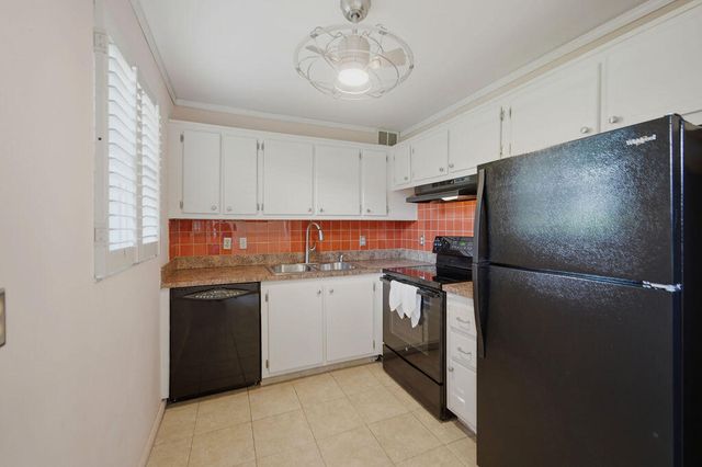 132 CAMBRIDGE F 132, West Palm Beach, FL 33417
